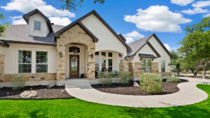 Why More Homeowners Are Choosing Luxury Renovation Over New Construction